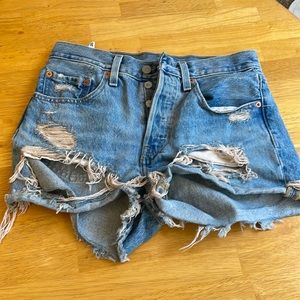 Blue Jean Levi shorts. Worn twice. Size 26.